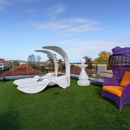 빌라 луксозна триетажна къща в центъра на 프리모르스코